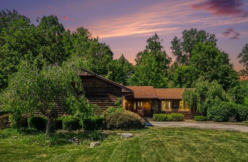 2085 Jamestown Drive Se, Kentwood, MI, 49508 | Card Image