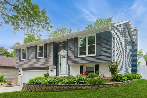 116 S Deerpath Dr, Vernon Hills, IL, 60061-2403 | Card Image