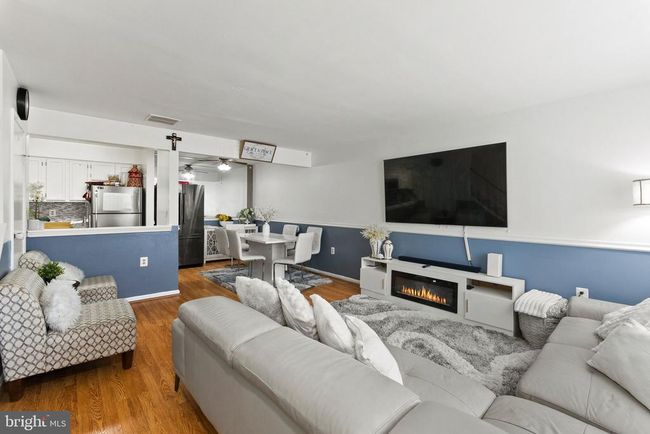 10464 Paradise Ct, Townhouse with 3 bedrooms, 2 bathrooms and null parking in MANASSAS VA | Image 9