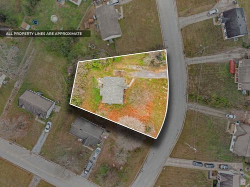 915 Cal Ct, Clarksville, TN, 37042-3232 | Card Image