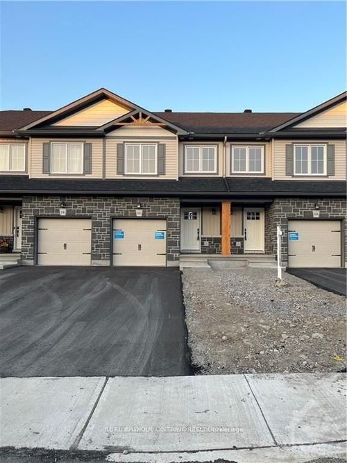 16 Margaret Graham Terr, Smiths Falls, ON, K7A0B9 | Card Image