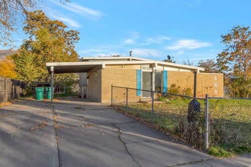 654 Colonial St, Layton, UT, 84041-3330 | Card Image