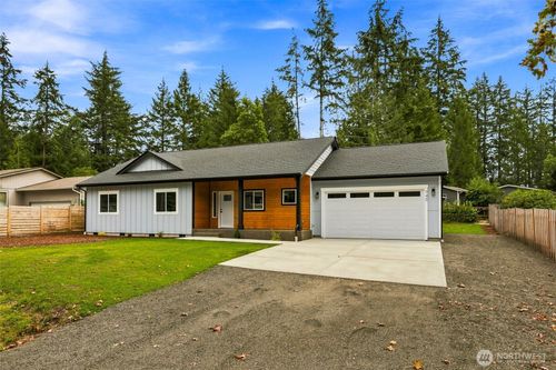 740 E Lakeshore Dr E, Shelton, WA, 98584-6904 | Card Image