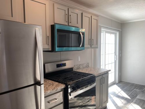 40 School St, Canaan, NH, 03741-7653 | Card Image