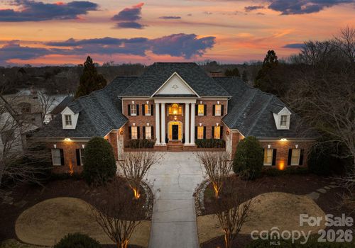 8721 Lake Challis Ln, Charlotte, NC, 28226-2666 | Card Image