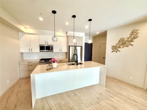 110-958 Pharoah Mews, Victoria, BC, V9B7A1 | Card Image