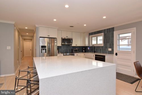 5 State Rd, REHOBOTH BEACH, DE, 19971-1840 | Card Image