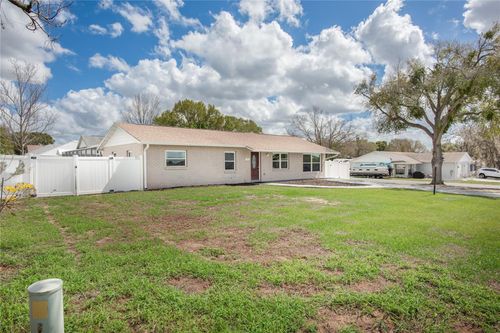 910 Druid Pl, Tavares, FL, 32778-2958 | Card Image