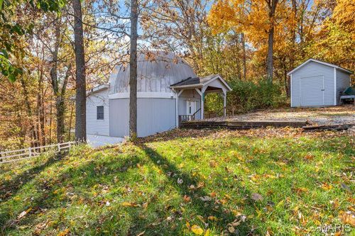 9775 Dogwood Dr, Bartelso, IL, 62218-1224 | Card Image