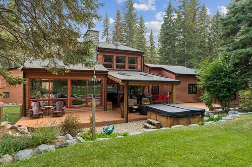 226 Mountain Lion Dr, Bragg Creek, AB, T0L0K0 | Card Image