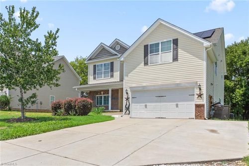 2026 Heron Pointe Dr, Whitsett, NC, 27377-9340 | Card Image