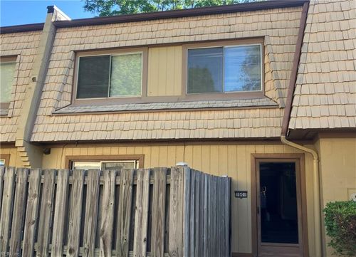 1601 Malibu Pl, Newport News, VA, 23608-4518 | Card Image