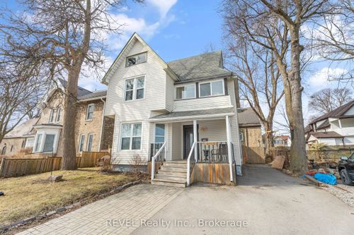4755 River Rd, Niagara Falls, ON, L2E3G3 | Card Image