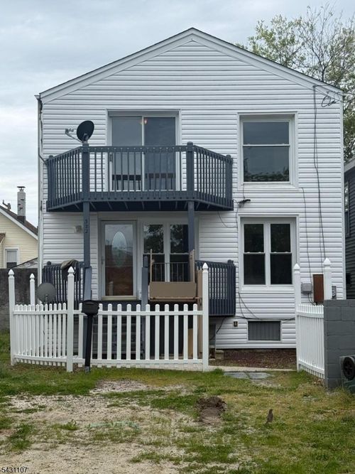 322 N Trenton Ave, Atlantic City, NJ, 08401-1317 | Card Image