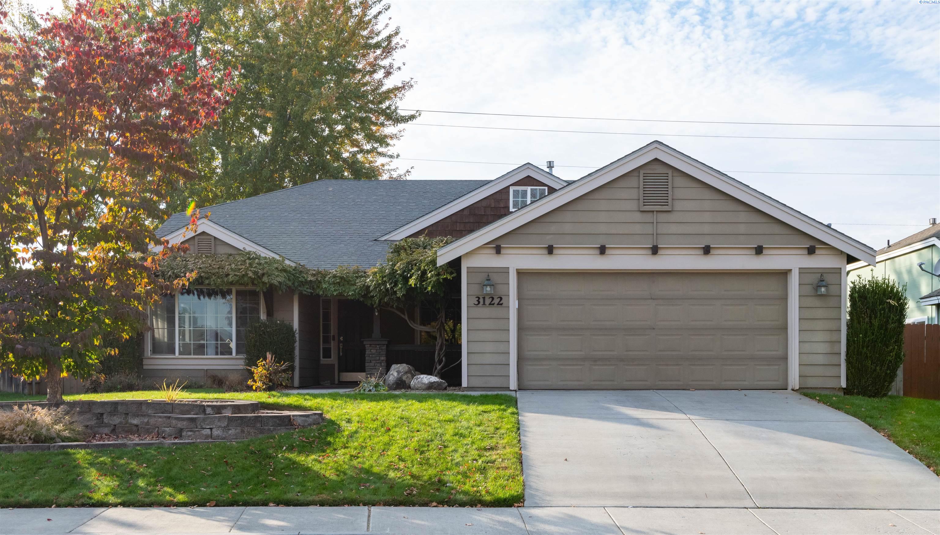 Dennis St, Kennewick, WA 99337