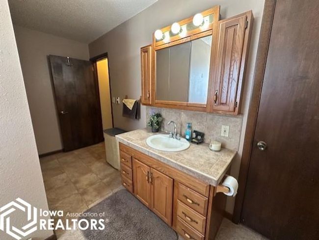 APT-2 - 2405 186 Th St, Condo with 1 bedrooms, 2 bathrooms and null parking in Clarion IA | Image 13