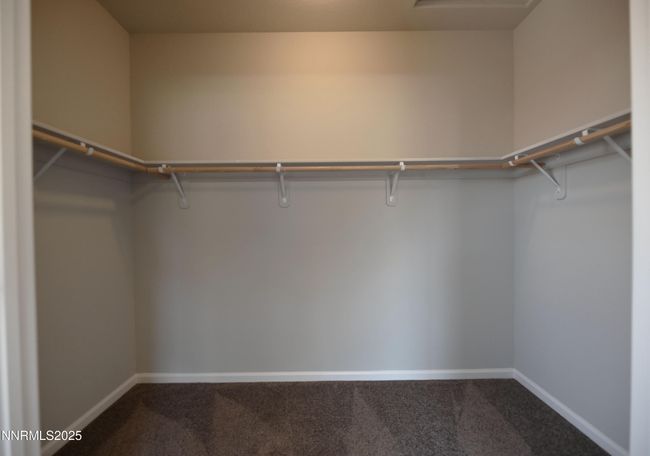 Walk in closet | Image 14