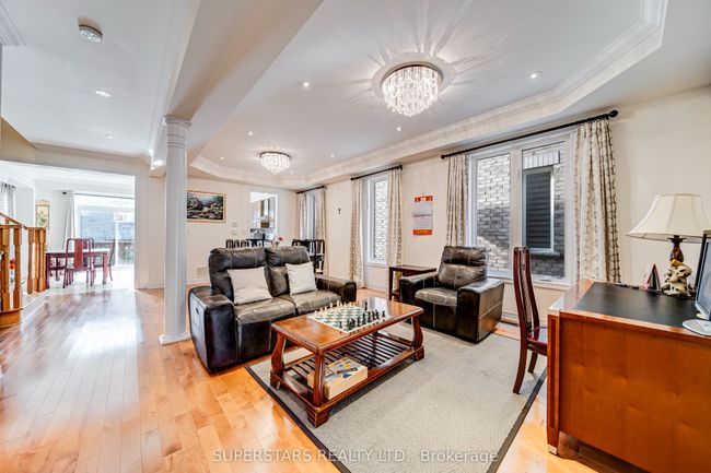 65 Busch Ave, House other with 6 bedrooms, 4 bathrooms and 2 parking in Markham ON | Image 4
