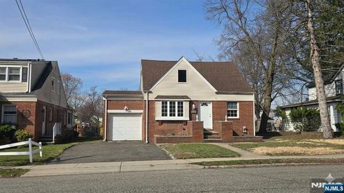 2-72 Saddle River Rd, Fair Lawn, NJ, 07410-4813 | Card Image