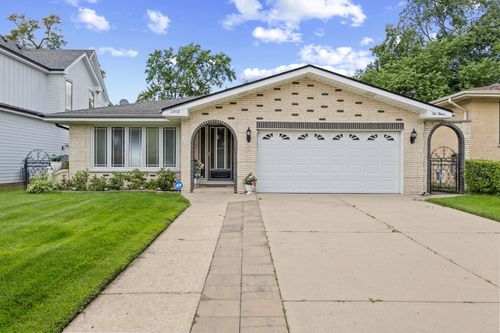 1012 Courtland Ave, Park Ridge, IL, 60068-4838 | Card Image
