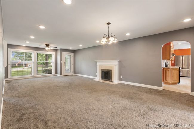 1407 Slate Run Rd, Home with 3 bedrooms, 3 bathrooms and null parking in New Albany IN | Image 25