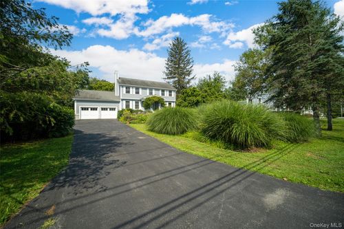 6 Berea Rd, Walden, NY, 12586-2905 | Card Image