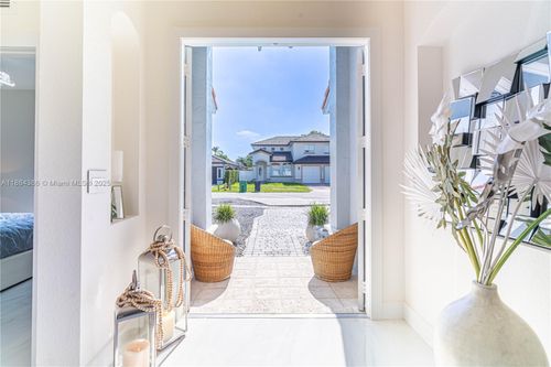2966 Sw 145th Ave, Miami, FL, 33175-7461 | Card Image