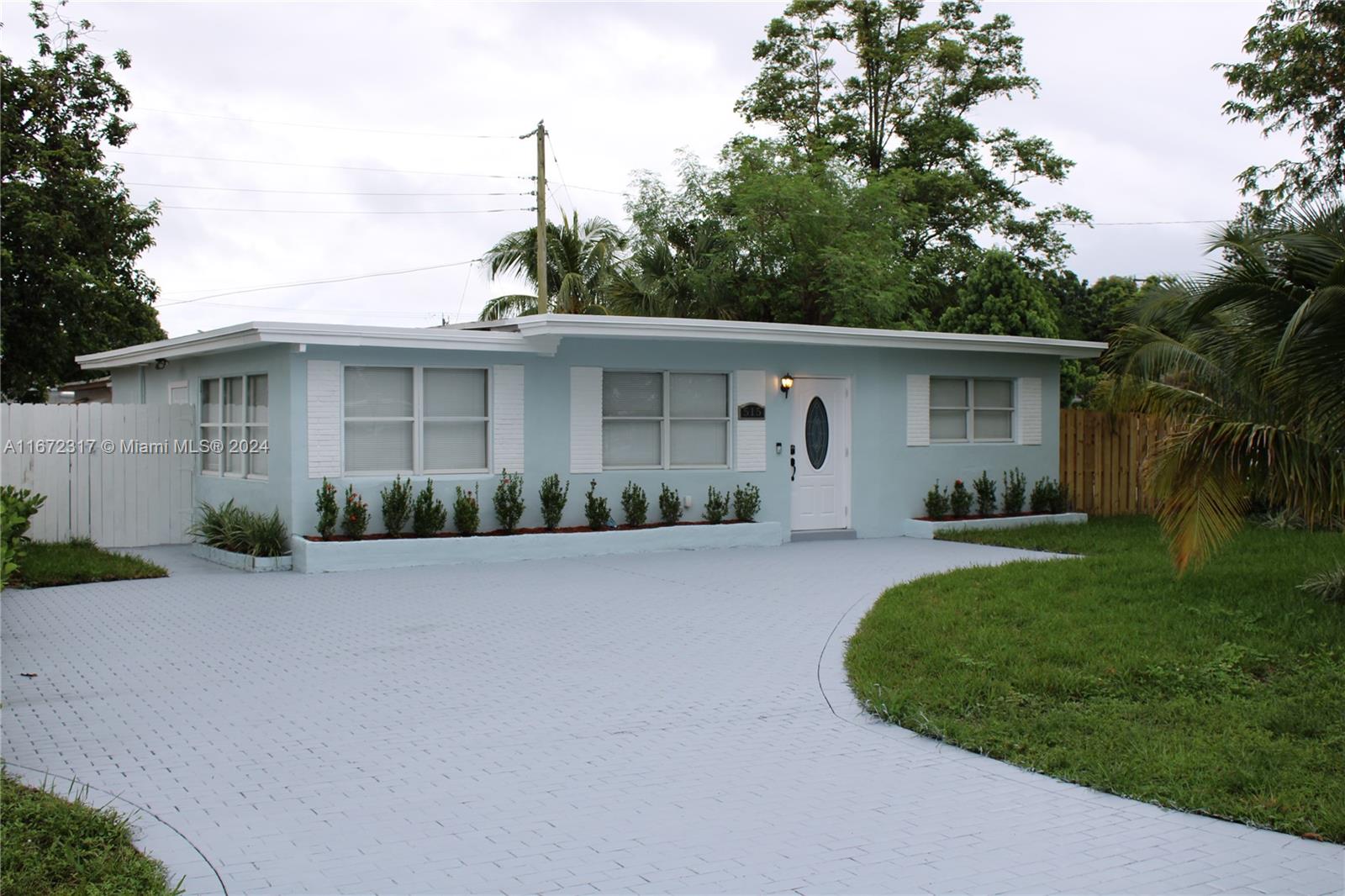 61st Ter, Hollywood, FL 33023