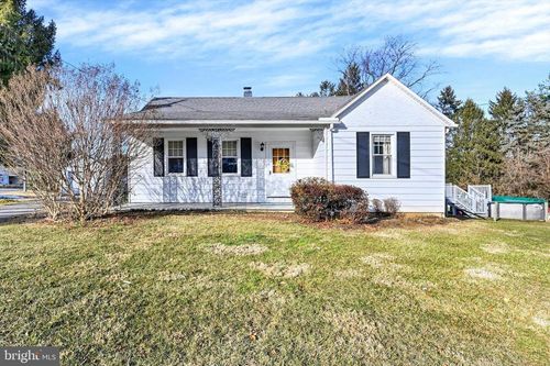 3049 E Prospect Road, YORK, PA, 17402 | Card Image