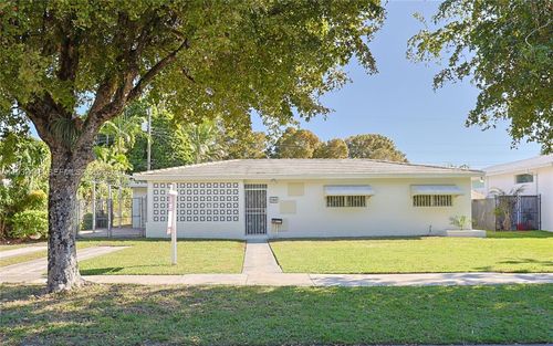 8235 Sw 62nd Pl, South Miami, FL, 33143-8015 | Card Image