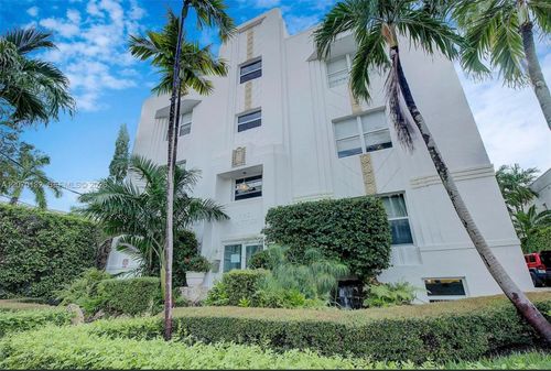 305-4035 N Meridian Ave, Miami Beach, FL, 33140-3353 | Card Image