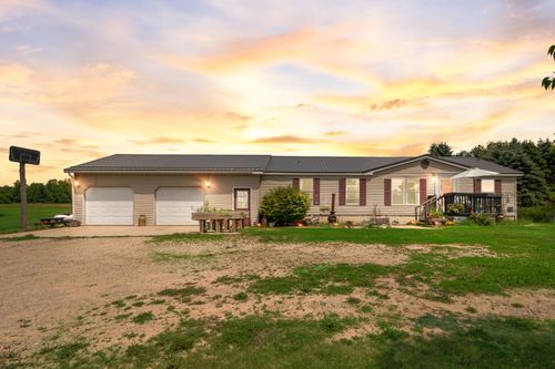 4740 Hoover Rd, Barryton, MI, 49305-9742 | Card Image