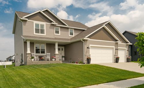 2467 Phoenix Rd Sw, Rochester, MN, 55902-2673 | Card Image