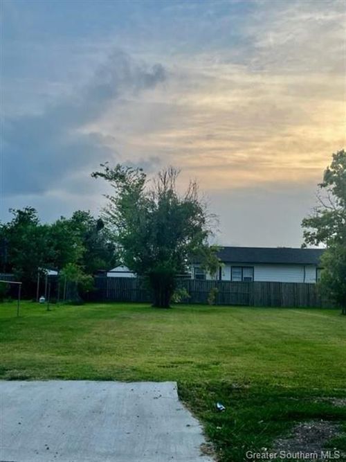 506 Albert St, Lake Charles, LA, 70601-3508 | Card Image