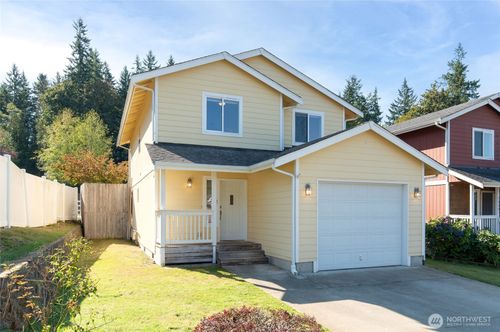 7006 E Dakota St, Port Orchard, WA, 98366-8205 | Card Image