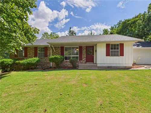 702 E 2nd St, Mountain Home, AR, 72653-4041 | Card Image