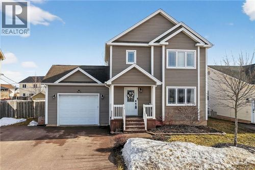 425 Evergreen Dr, Moncton, NB, E1G5G1 | Card Image