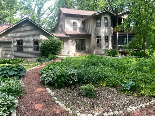2418 Bennington Ln, McHenry, IL, 60050-9008 | Card Image