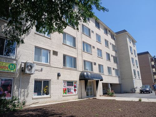 301-1227 S Harlem Ave, Berwyn, IL, 60402-1045 | Card Image