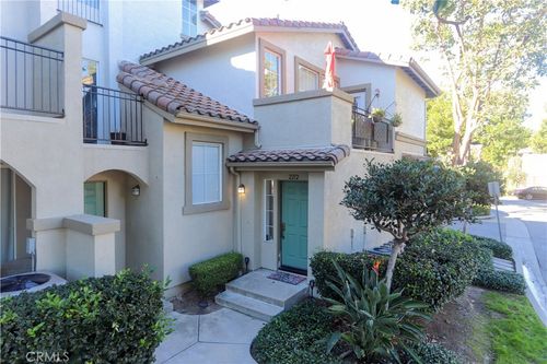 2212 Crescent Oak, Irvine, CA, 92618-4068 | Card Image