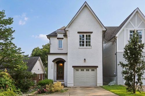 a-1605 Stokes Ln, Nashville, TN, 37215-1511 | Card Image