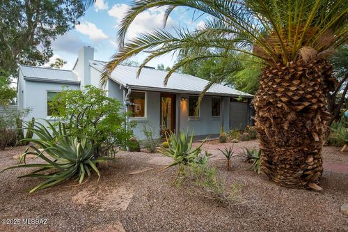 2901 E Lester St, Tucson, AZ, 85716-3043 | Card Image