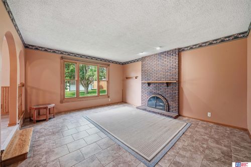 14631 Eastbourne St, Waverly, NE, 68462-1537 | Card Image