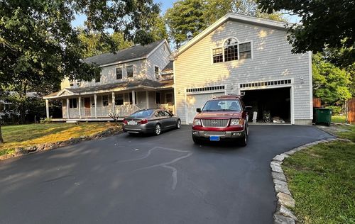 5 Kinney Ave, Burlington, MA, 01803-2136 | Card Image