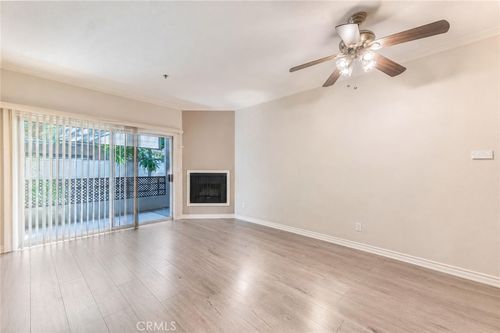 117-300 N El Molino Ave, Pasadena, CA, 91101-1804 | Card Image