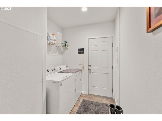 100 Crater Rd, House other with 3 bedrooms, 2 bathrooms and null parking in Camas Valley OR | Image 24