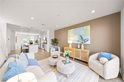 645 W 17th St, Costa Mesa, CA, 92627-5217 | Card Image