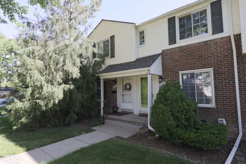23107 Arthur Ct, Saint Clair Shores, MI, 48080-2706 | Card Image