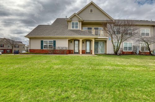 W206N16708 Blackberry Cir, Jackson, WI, 53037 | Card Image