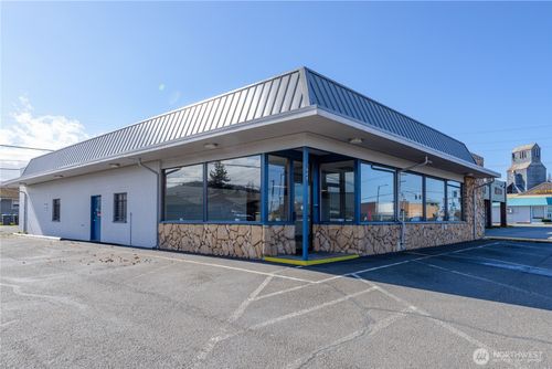 445 W Washington, Sequim, WA, 98382 | Card Image